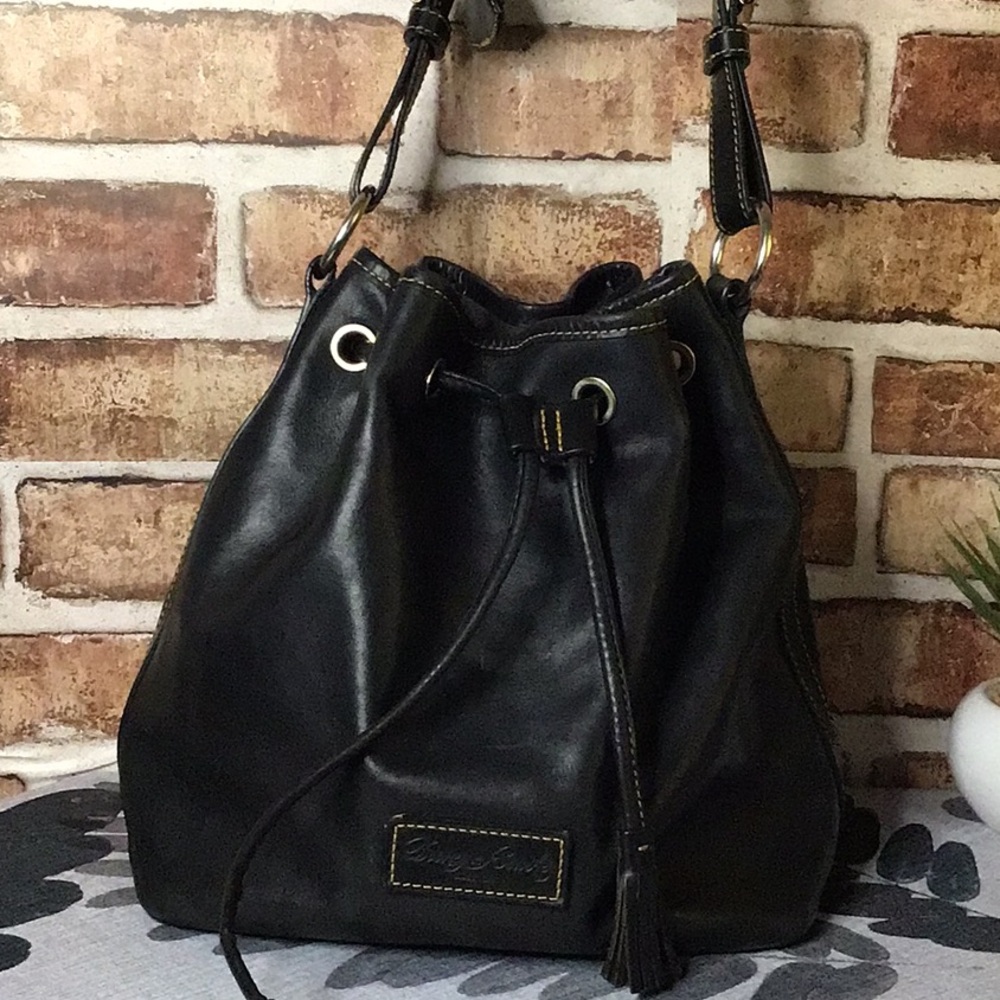 Dooney & Bourke Triple black Bucket bag janky - Picture 1 of 8